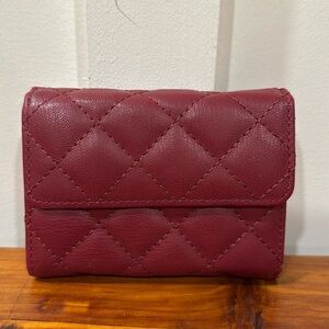 NEW Gold Coast Red Quilted Card Holder Wallet